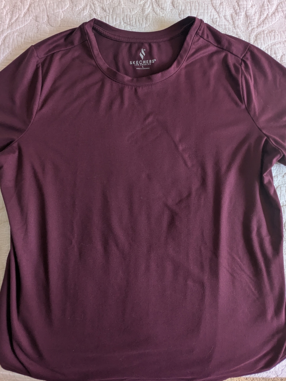 Skechers Women’s Short Sleeve Crew Tee in Wine